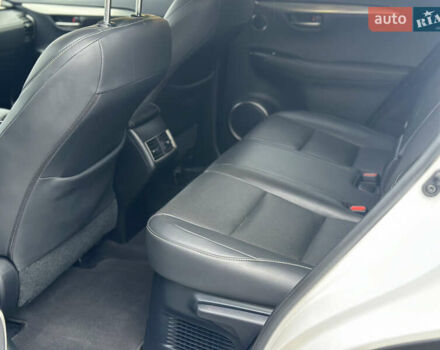 Білий Лексус НХ, об'ємом двигуна 2.5 л та пробігом 58 тис. км за 38900 $, фото 22 на Automoto.ua