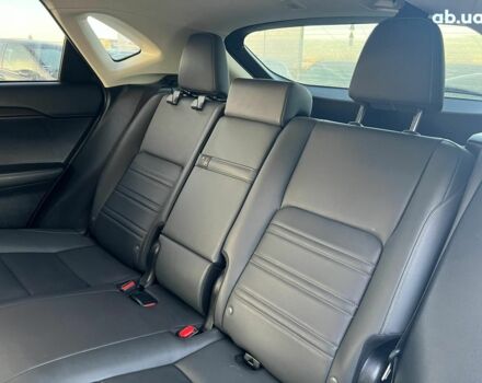 Білий Лексус НХ, об'ємом двигуна 2 л та пробігом 97 тис. км за 31250 $, фото 27 на Automoto.ua