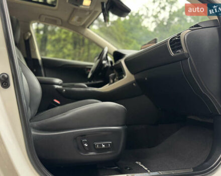 Лексус НХ 2019 в Трускавце на Automoto.ua Белый Лексус НХ, объемом двигателя 2 л и пробегом 33 тыс. км за 28950 $, фото 53 на Automoto.ua