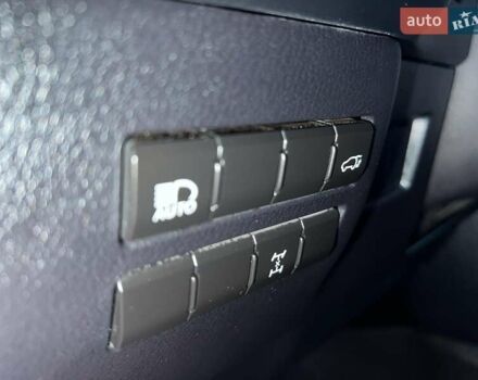 Белый Лексус НХ, объемом двигателя 2 л и пробегом 97 тыс. км за 31690 $, фото 12 на Automoto.ua