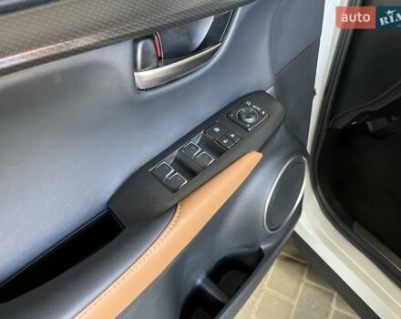 Білий Лексус НХ, об'ємом двигуна 2 л та пробігом 73 тис. км за 27000 $, фото 9 на Automoto.ua