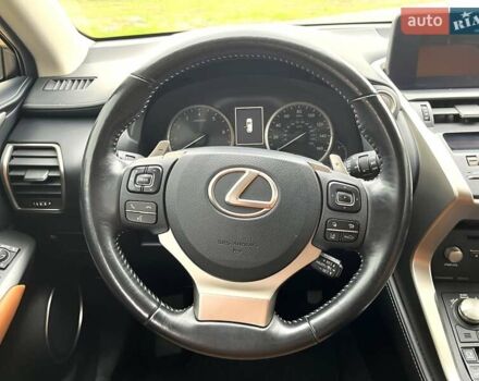 Білий Лексус НХ, об'ємом двигуна 2 л та пробігом 75 тис. км за 27000 $, фото 10 на Automoto.ua