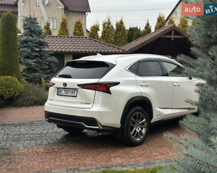 Білий Лексус НХ, об'ємом двигуна 2.5 л та пробігом 58 тис. км за 38900 $, фото 6 на Automoto.ua