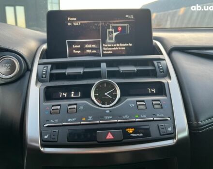 Білий Лексус НХ, об'ємом двигуна 2 л та пробігом 97 тис. км за 31250 $, фото 23 на Automoto.ua