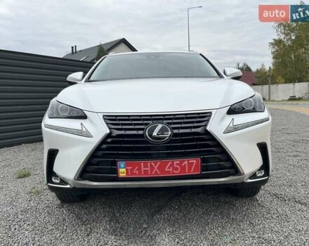 Білий Лексус НХ, об'ємом двигуна 2 л та пробігом 75 тис. км за 27000 $, фото 2 на Automoto.ua