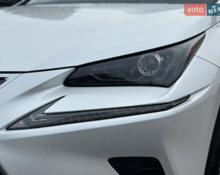 Білий Лексус НХ, об'ємом двигуна 2.5 л та пробігом 58 тис. км за 38900 $, фото 11 на Automoto.ua