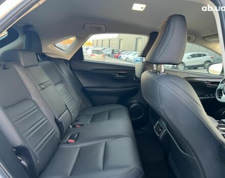 Білий Лексус НХ, об'ємом двигуна 2 л та пробігом 97 тис. км за 31250 $, фото 32 на Automoto.ua