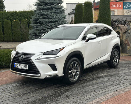 Білий Лексус НХ, об'ємом двигуна 2.5 л та пробігом 58 тис. км за 38900 $, фото 1 на Automoto.ua