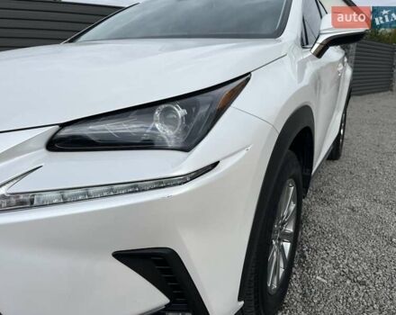 Білий Лексус НХ, об'ємом двигуна 2 л та пробігом 75 тис. км за 27000 $, фото 17 на Automoto.ua