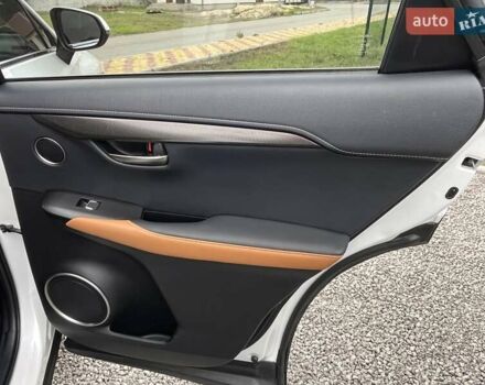 Білий Лексус НХ, об'ємом двигуна 2 л та пробігом 75 тис. км за 27000 $, фото 15 на Automoto.ua