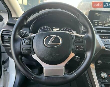 Белый Лексус НХ, объемом двигателя 2 л и пробегом 97 тыс. км за 31690 $, фото 18 на Automoto.ua