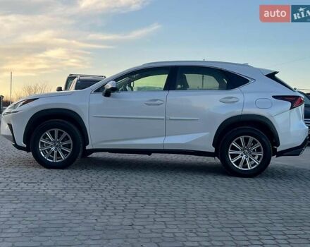 Белый Лексус НХ, объемом двигателя 2 л и пробегом 97 тыс. км за 31690 $, фото 9 на Automoto.ua