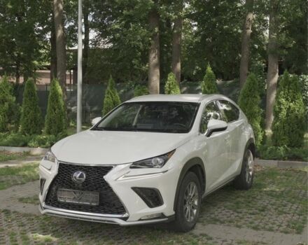 Білий Лексус НХ, об'ємом двигуна 2 л та пробігом 65 тис. км за 27900 $, фото 1 на Automoto.ua