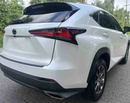 Белый Лексус НХ, объемом двигателя 2 л и пробегом 39 тыс. км за 17200 $, фото 5 на Automoto.ua