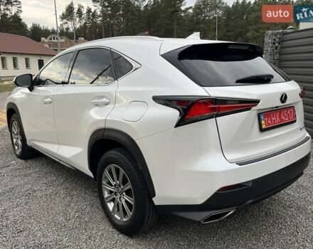 Білий Лексус НХ, об'ємом двигуна 2 л та пробігом 75 тис. км за 27000 $, фото 5 на Automoto.ua