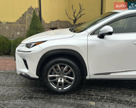 Білий Лексус НХ, об'ємом двигуна 2.5 л та пробігом 58 тис. км за 38900 $, фото 9 на Automoto.ua