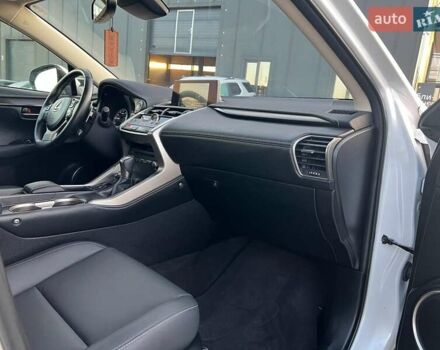 Белый Лексус НХ, объемом двигателя 2 л и пробегом 97 тыс. км за 31690 $, фото 36 на Automoto.ua