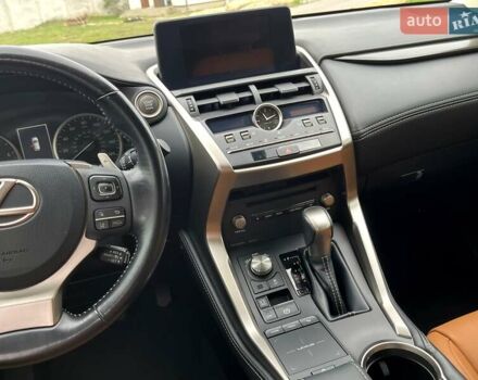 Білий Лексус НХ, об'ємом двигуна 2 л та пробігом 75 тис. км за 27000 $, фото 11 на Automoto.ua