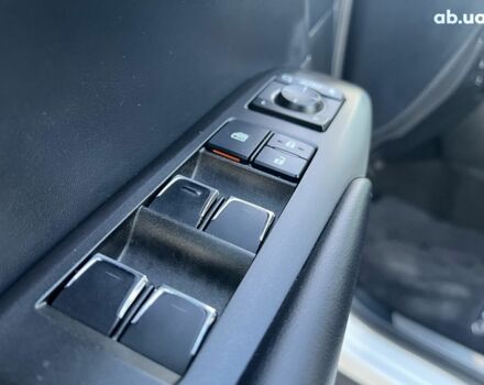 Білий Лексус НХ, об'ємом двигуна 2 л та пробігом 97 тис. км за 31250 $, фото 11 на Automoto.ua