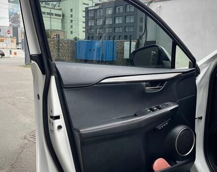 Белый Лексус НХ, объемом двигателя 1.99 л и пробегом 67 тыс. км за 34000 $, фото 7 на Automoto.ua