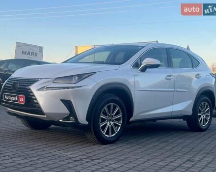 Белый Лексус НХ, объемом двигателя 2 л и пробегом 97 тыс. км за 31690 $, фото 4 на Automoto.ua