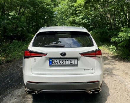 Білий Лексус НХ, об'ємом двигуна 2 л та пробігом 70 тис. км за 25900 $, фото 2 на Automoto.ua