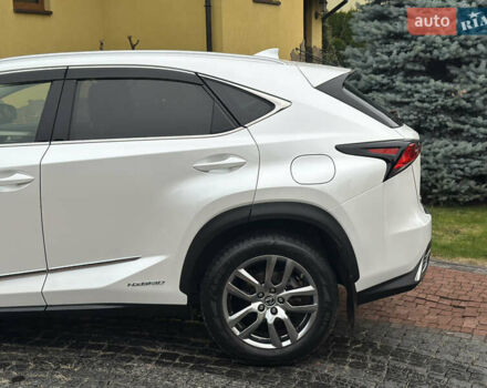 Білий Лексус НХ, об'ємом двигуна 2.5 л та пробігом 58 тис. км за 38900 $, фото 8 на Automoto.ua