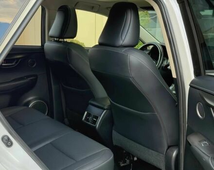 Белый Лексус НХ, объемом двигателя 2.5 л и пробегом 45 тыс. км за 17000 $, фото 11 на Automoto.ua