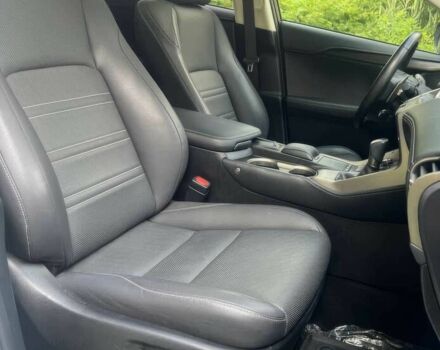 Белый Лексус НХ, объемом двигателя 2 л и пробегом 39 тыс. км за 17200 $, фото 10 на Automoto.ua