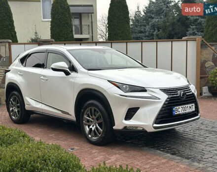 Білий Лексус НХ, об'ємом двигуна 2.5 л та пробігом 58 тис. км за 38900 $, фото 3 на Automoto.ua