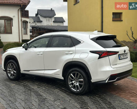 Білий Лексус НХ, об'ємом двигуна 2.5 л та пробігом 58 тис. км за 38900 $, фото 7 на Automoto.ua