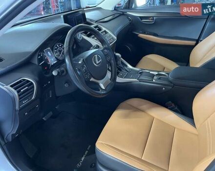 Білий Лексус НХ, об'ємом двигуна 2 л та пробігом 73 тис. км за 27000 $, фото 7 на Automoto.ua