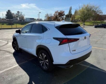 Білий Лексус НХ, об'ємом двигуна 2 л та пробігом 31 тис. км за 13900 $, фото 5 на Automoto.ua