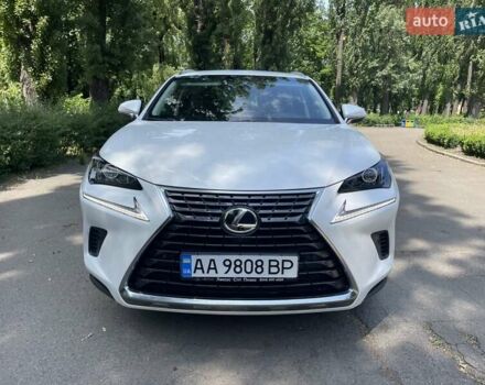 Белый Лексус НХ, объемом двигателя 1.99 л и пробегом 77 тыс. км за 32500 $, фото 3 на Automoto.ua
