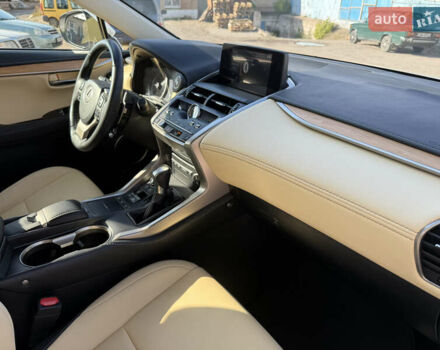 Белый Лексус НХ, объемом двигателя 1.99 л и пробегом 72 тыс. км за 33500 $, фото 14 на Automoto.ua