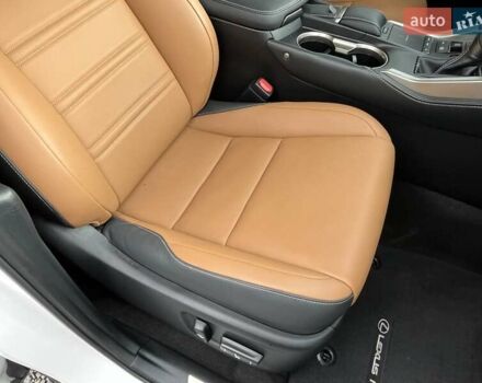 Білий Лексус НХ, об'ємом двигуна 2 л та пробігом 75 тис. км за 27000 $, фото 16 на Automoto.ua