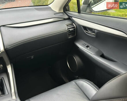 Білий Лексус НХ, об'ємом двигуна 2.5 л та пробігом 58 тис. км за 38900 $, фото 28 на Automoto.ua