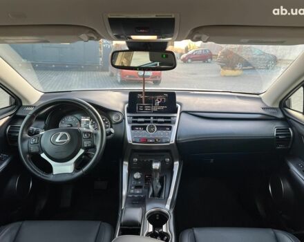 Білий Лексус НХ, об'ємом двигуна 2 л та пробігом 97 тис. км за 31250 $, фото 34 на Automoto.ua