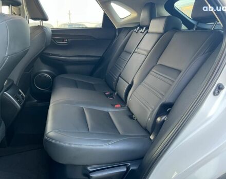 Білий Лексус НХ, об'ємом двигуна 2 л та пробігом 97 тис. км за 31250 $, фото 26 на Automoto.ua