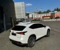 Білий Лексус НХ, об'ємом двигуна 1.99 л та пробігом 72 тис. км за 34000 $, фото 7 на Automoto.ua