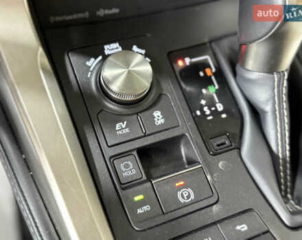 Белый Лексус НХ, объемом двигателя 2.49 л и пробегом 84 тыс. км за 31200 $, фото 43 на Automoto.ua