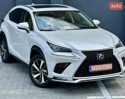 Білий Лексус НХ, об'ємом двигуна 2.49 л та пробігом 45 тис. км за 29799 $, фото 5 на Automoto.ua