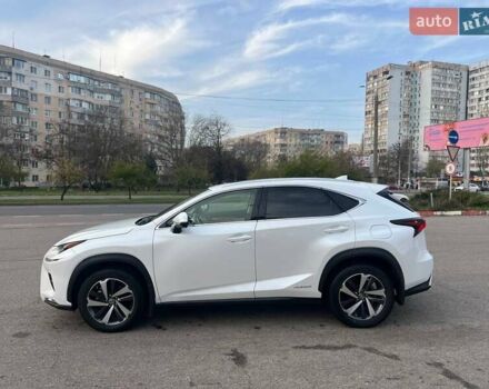 Білий Лексус НХ, об'ємом двигуна 2.49 л та пробігом 65 тис. км за 30700 $, фото 9 на Automoto.ua