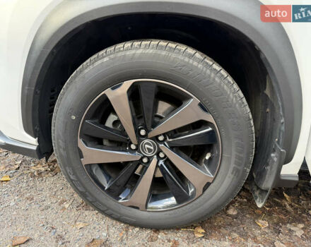 Белый Лексус НХ, объемом двигателя 1.99 л и пробегом 51 тыс. км за 35000 $, фото 20 на Automoto.ua