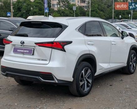 Білий Лексус НХ, об'ємом двигуна 2.49 л та пробігом 57 тис. км за 33700 $, фото 1 на Automoto.ua