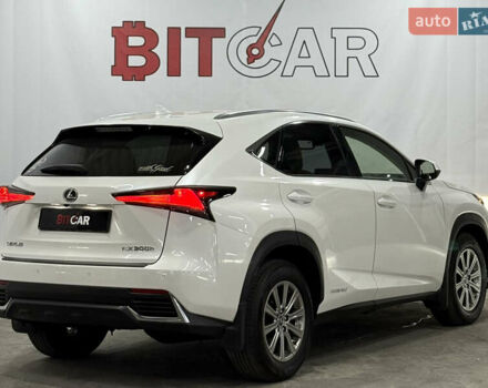 Белый Лексус НХ, объемом двигателя 2.49 л и пробегом 84 тыс. км за 31200 $, фото 7 на Automoto.ua