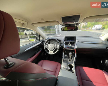 Білий Лексус НХ, об'ємом двигуна 1.99 л та пробігом 128 тис. км за 35500 $, фото 11 на Automoto.ua