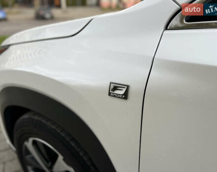 Лексус НХ 2020 у Львові на Automoto.ua Білий Лексус НХ, об'ємом двигуна 2.49 л та пробігом 65 тис. км за 35500 $, фото 9 на Automoto.ua