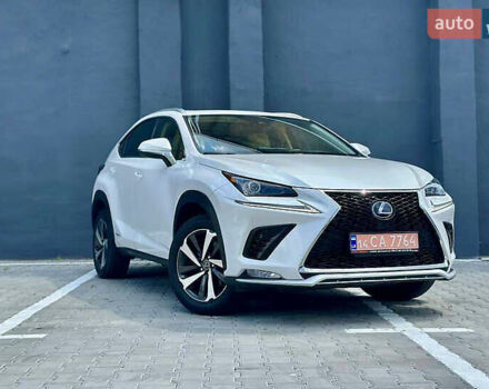 Білий Лексус НХ, об'ємом двигуна 2.49 л та пробігом 45 тис. км за 29799 $, фото 4 на Automoto.ua