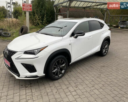 Білий Лексус НХ, об'ємом двигуна 2 л та пробігом 90 тис. км за 29500 $, фото 1 на Automoto.ua